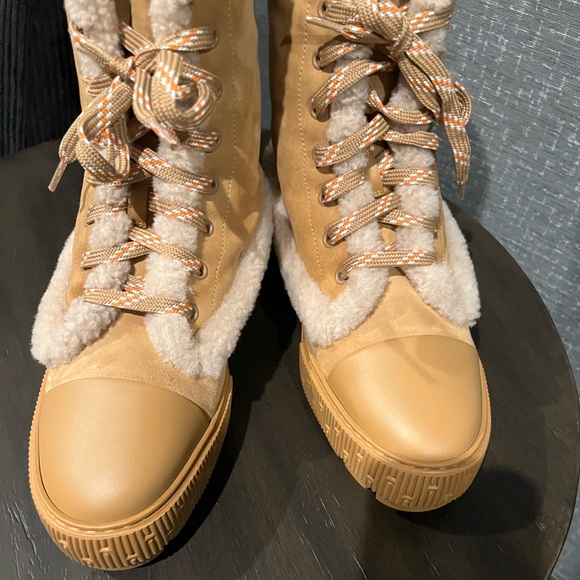 NIB Hermes Fresh Shearling Women’s Ankle Boot Miel Beige Tan US 8 - Picture 11 of 15